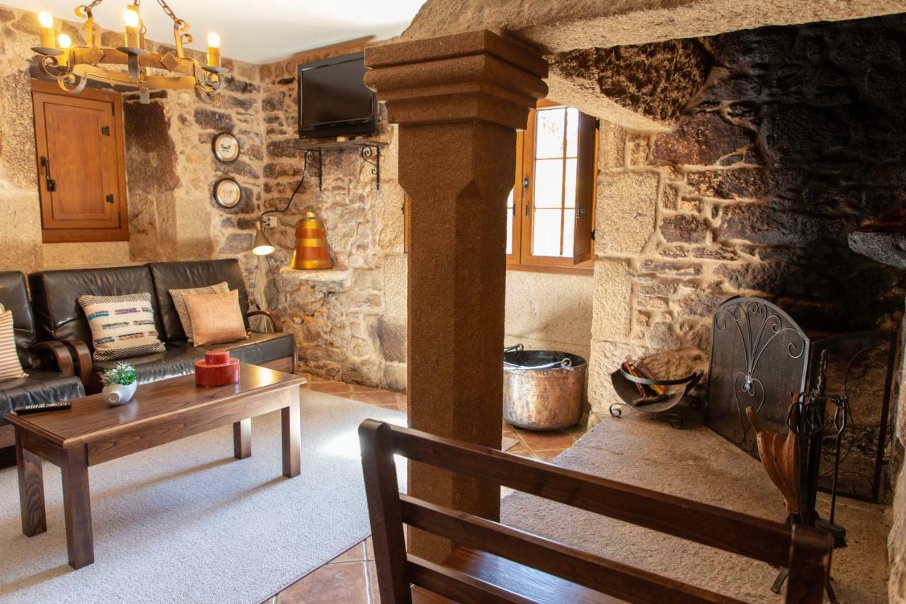 Casa Rural As Bentinas Milladoiro Exteriör bild